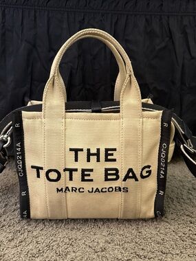 Marc Jacobs Beige Canvas The Tote Bag with Black Logo